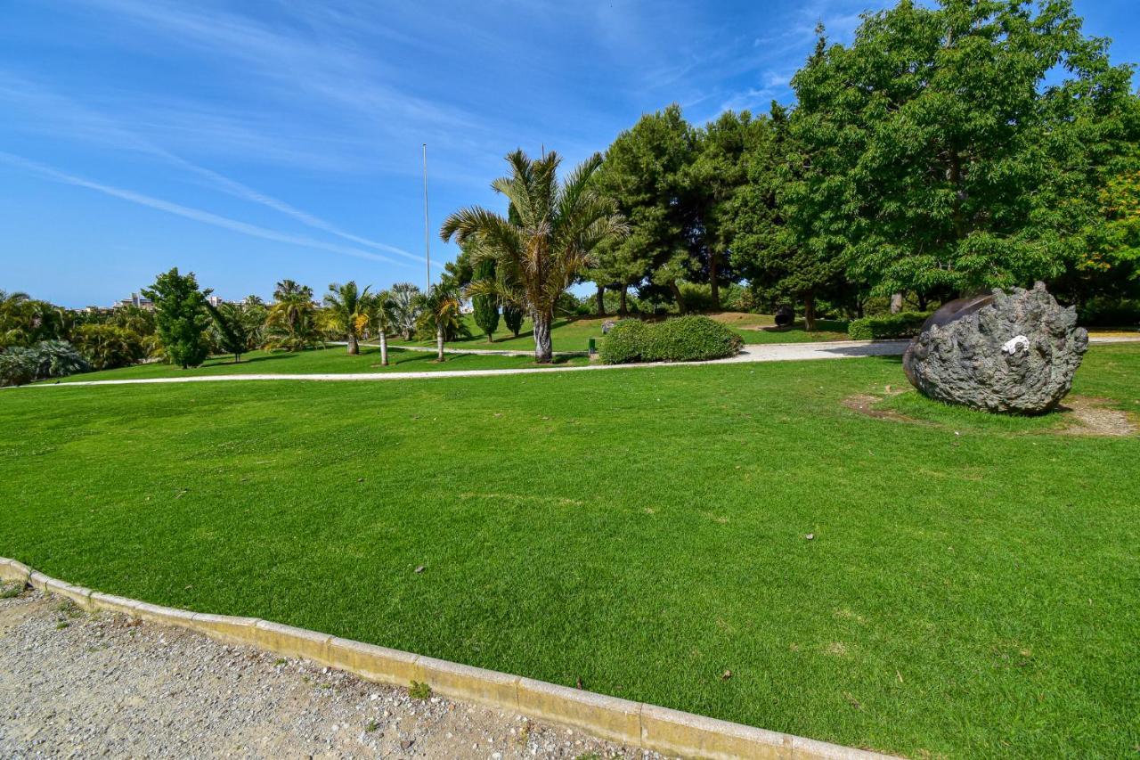Minerva, Costa, Stunning Sea&mountain View, 1 Bedroom Apartment Benalmádena